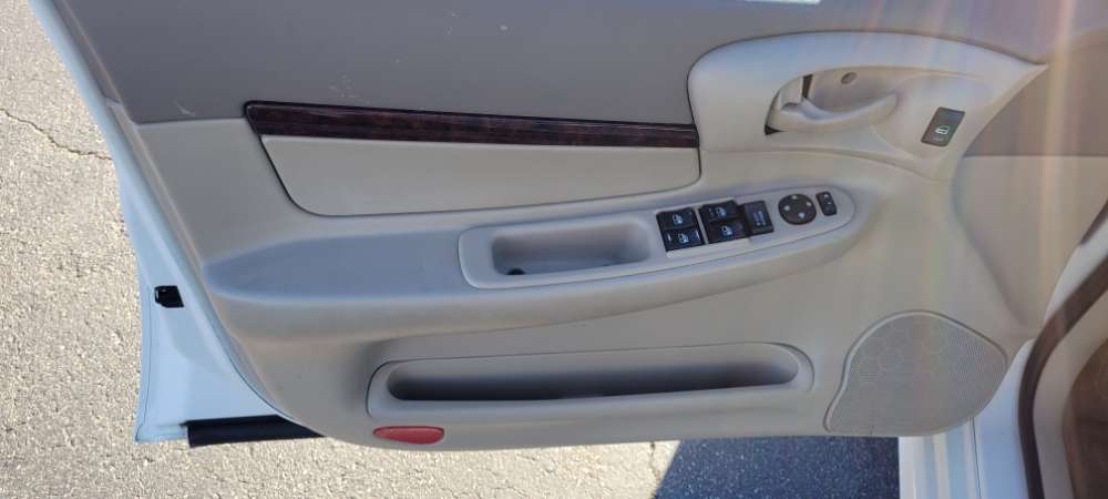 Chevrolet Impala 2005 White