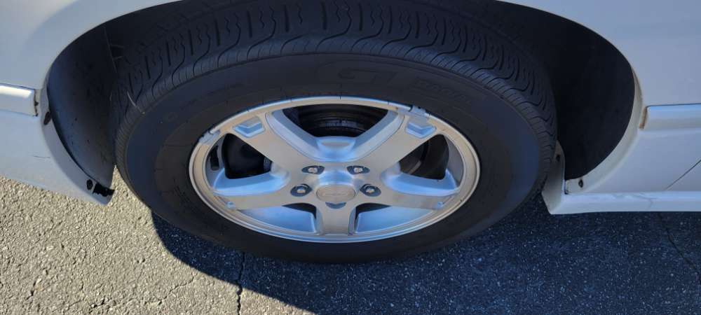 Chevrolet Impala 2005 White