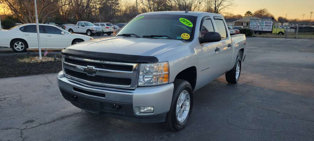 Chevrolet Silverado 2011 Silver