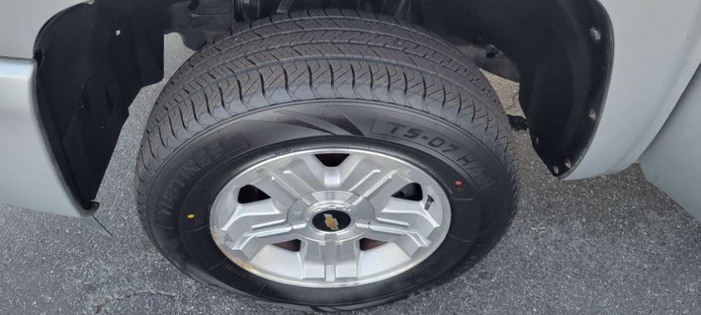 Chevrolet Silverado 2011 Silver