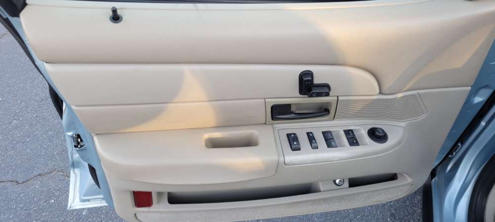 Ford Crown Victoria 2011 Blue