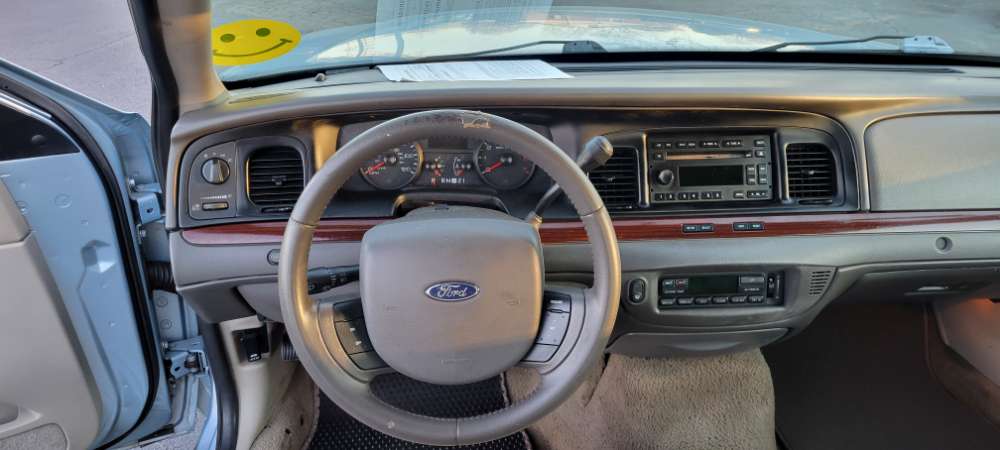 Ford Crown Victoria 2011 Blue