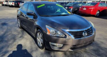 Nissan Altima 2015 Brown