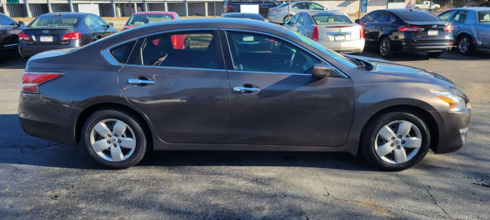 Nissan Altima 2015 Brown