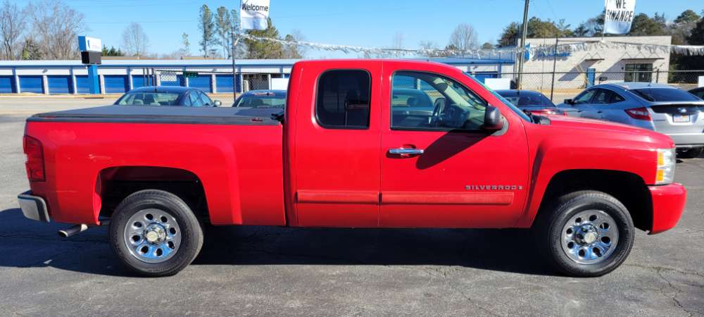 Chevrolet Silverado 2008 Red