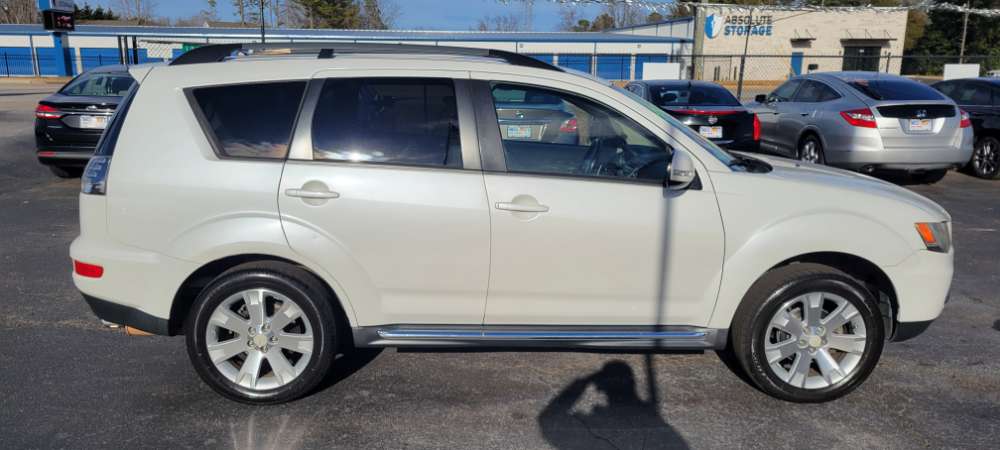 Mitsubishi Outlander 2012 White